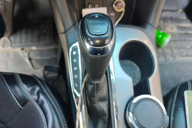 Used Chevrolet Cruze 2018 320 Automatic Pioneer Sunroof Edition Gear Lever