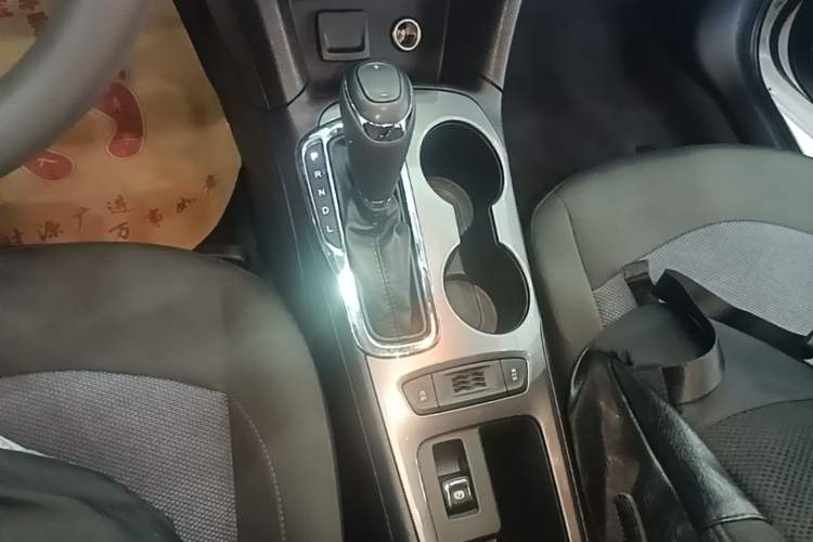 Used Chevrolet Cruze 2018 320 Automatic Pioneer Sunroof Edition Gear Lever