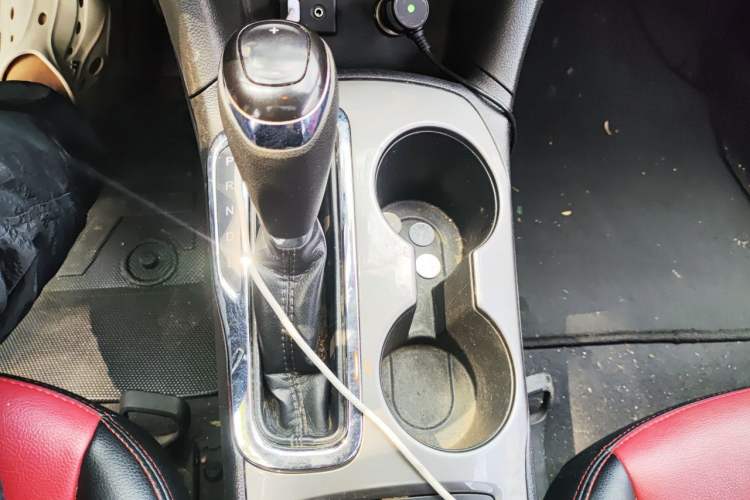 Used Chevrolet Cruze 2018 Redline 320 Automatic Pioneer Edition Gear Lever