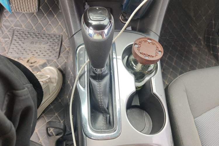 Used Chevrolet Cruze 2018 320 Automatic Pioneer Sunroof Edition Gear Lever