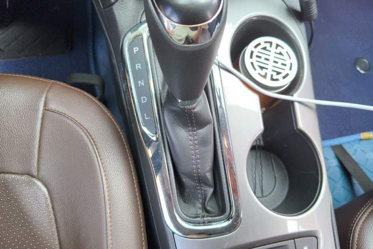 Used Chevrolet Cruze 2018 320 Automatic Pioneer Sunroof Edition Gear Lever