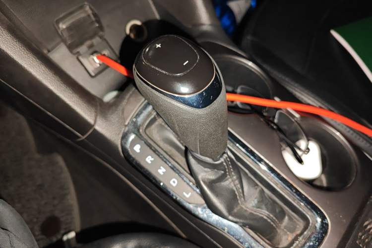 Used Chevrolet Cruze 2018 320 Automatic Pioneer Sunroof Edition Gear Lever