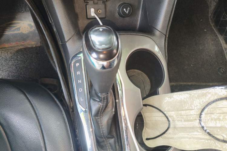 Used Chevrolet Cruze 2018 Redline 320 Automatic Pioneer Edition Gear Lever