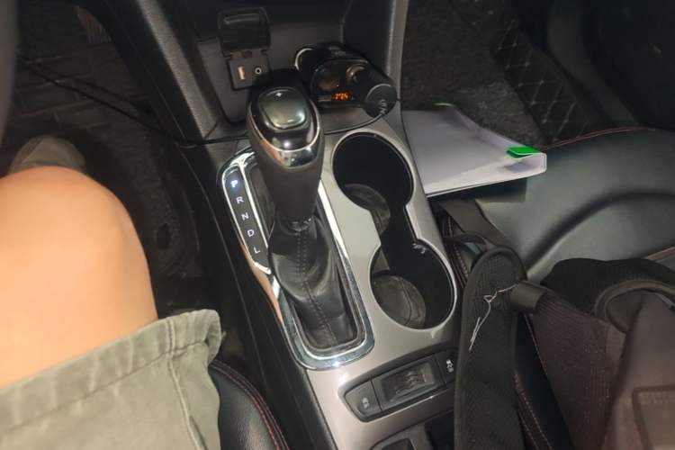 Used Chevrolet Cruze 2018 320 Automatic Pioneer Sunroof Edition Gear Lever