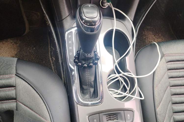 Used Chevrolet Cruze 2018 Revised Version 320 Automatic Pioneer Edition Gear Lever