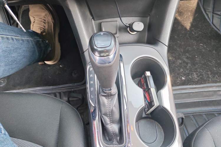 Used Chevrolet Cruze 2018 Redline 320 Automatic Pioneer Edition Gear Lever