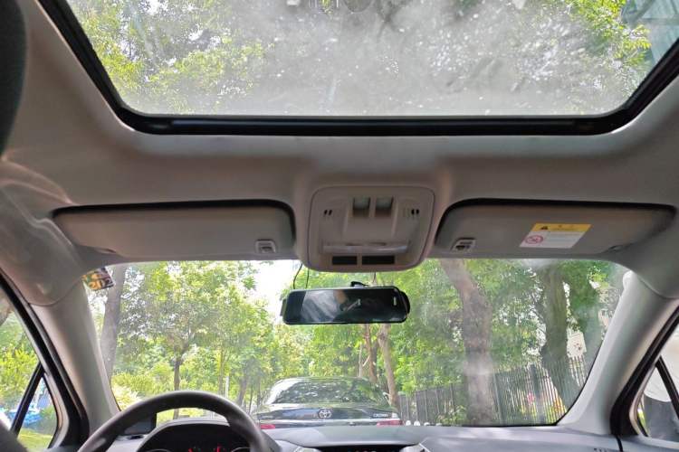 Used Chevrolet Cruze 2018 320 Automatic Pioneer Sunroof Edition Headliner