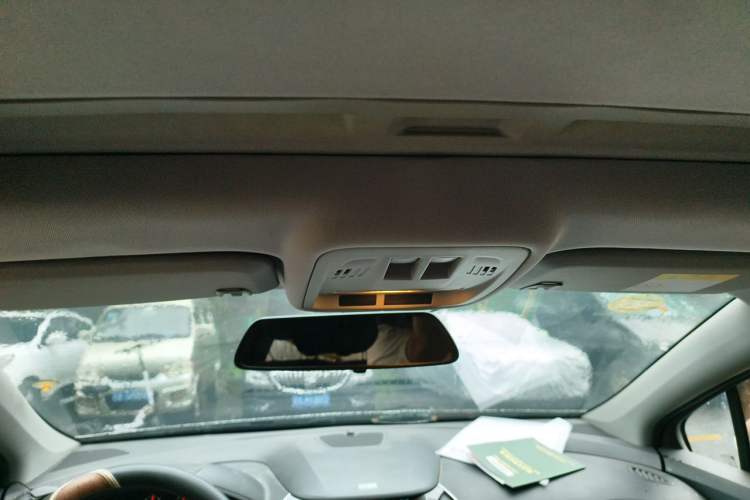 Used Chevrolet Cruze 2018 320 Automatic Pioneer Sunroof Edition Headliner