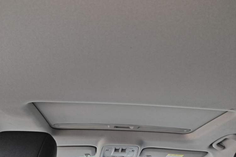 Used Chevrolet Cruze 2018 320 Automatic Pioneer Sunroof Edition Headliner