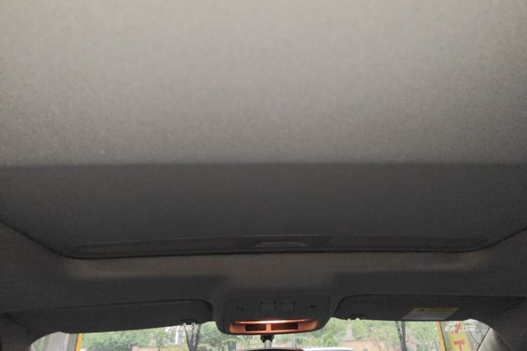 Used Chevrolet Cruze 2018 320 Manual Xuanfeng Edition Headliner
