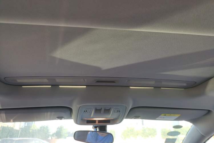 Used Chevrolet Cruze 2018 320 Automatic Pioneer Sunroof Edition Headliner