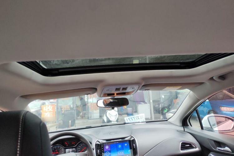 Used Chevrolet Cruze 2018 320 Automatic Pioneer Sunroof Edition Headliner
