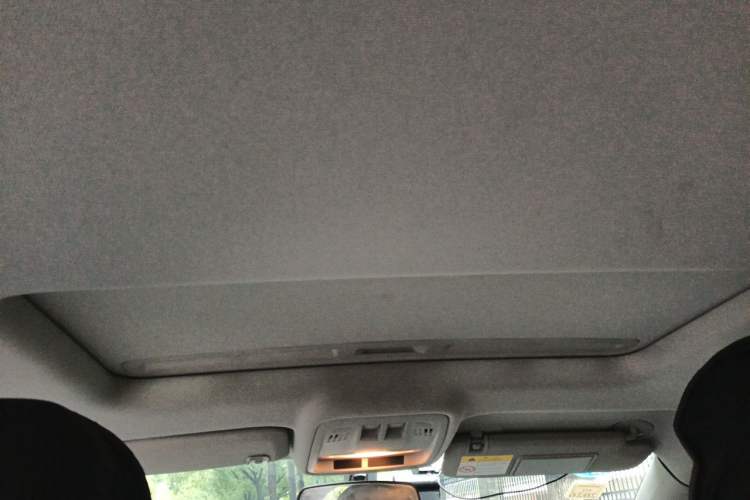 Used Chevrolet Cruze 2018 320 Automatic Pioneer Sunroof Edition Headliner
