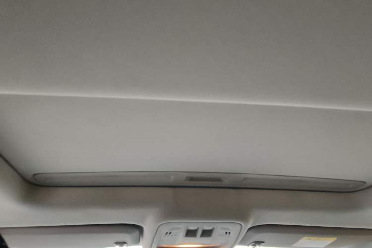Used Chevrolet Cruze 2018 320 Automatic Pioneer Sunroof Edition Headliner