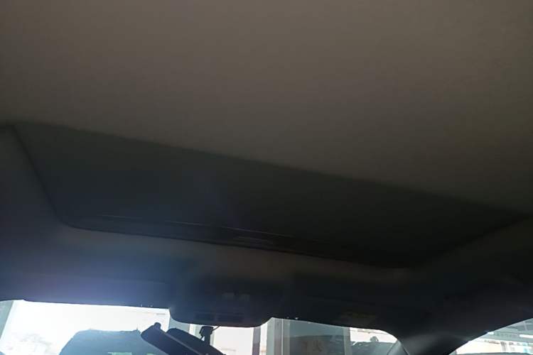 Used Chevrolet Cruze 2018 Redline 320 Automatic Pioneer Edition Headliner