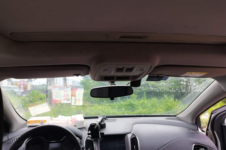 Used Chevrolet Cruze 2018 Hatchback 320 Automatic Pioneer Sunroof Edition Headliner