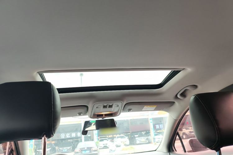 Used Chevrolet Cruze 2018 320 Automatic Pioneer Sunroof Edition Headliner