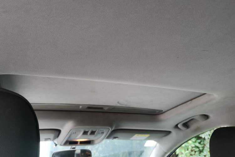 Used Chevrolet Cruze 2018 320 Automatic Pioneer Sunroof Edition Headliner