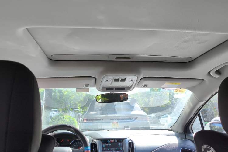 Used Chevrolet Cruze 2018 320 Automatic Pioneer Sunroof Edition Headliner