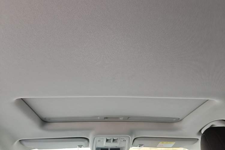 Used Chevrolet Cruze 2018 320 Automatic Pioneer Sunroof Edition Headliner