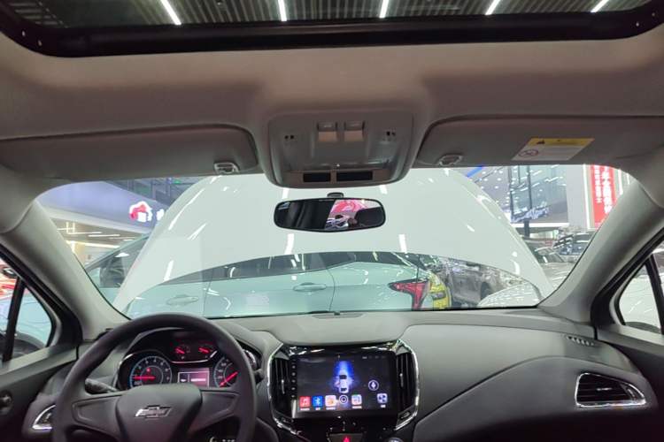Used Chevrolet Cruze 2018 Redline 320 Automatic Pioneer Edition Headliner