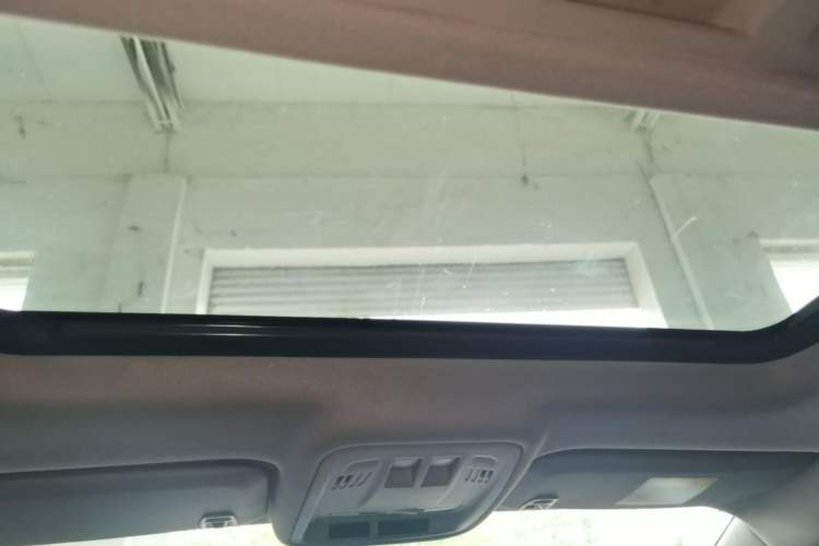 Used Chevrolet Cruze 2018 320 Automatic Pioneer Sunroof Edition Headliner