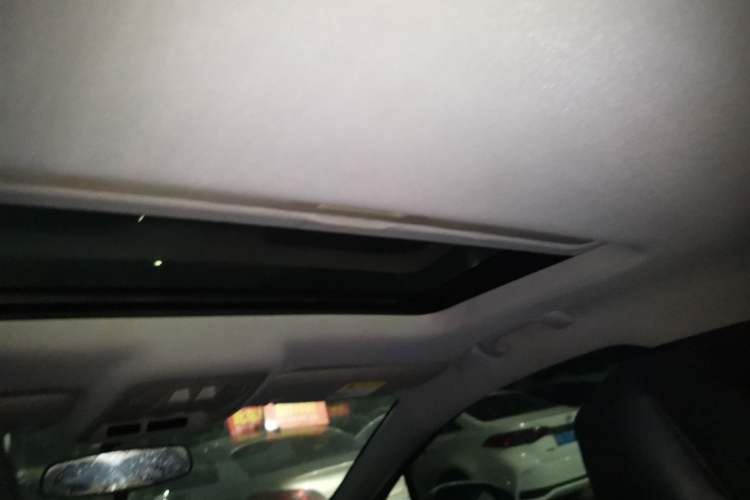 Used Chevrolet Cruze 2018 320 Automatic Pioneer Sunroof Edition Headliner