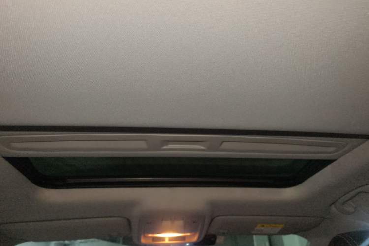 Used Chevrolet Cruze 2018 320 Manual Xuanfeng Edition Headliner