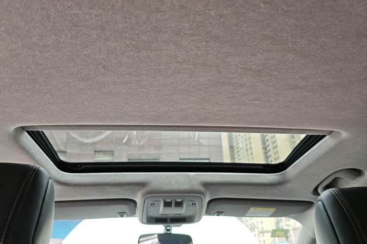 Used Chevrolet Cruze 2018 Hatchback 320 Automatic Xuanfeng Edition Headliner