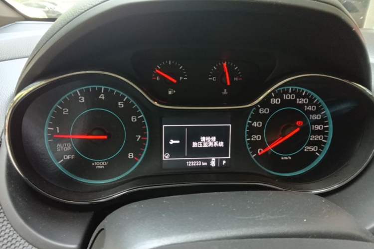 Used Chevrolet Cruze 2018 320 Automatic Pioneer Sunroof Edition Instrument Cluster