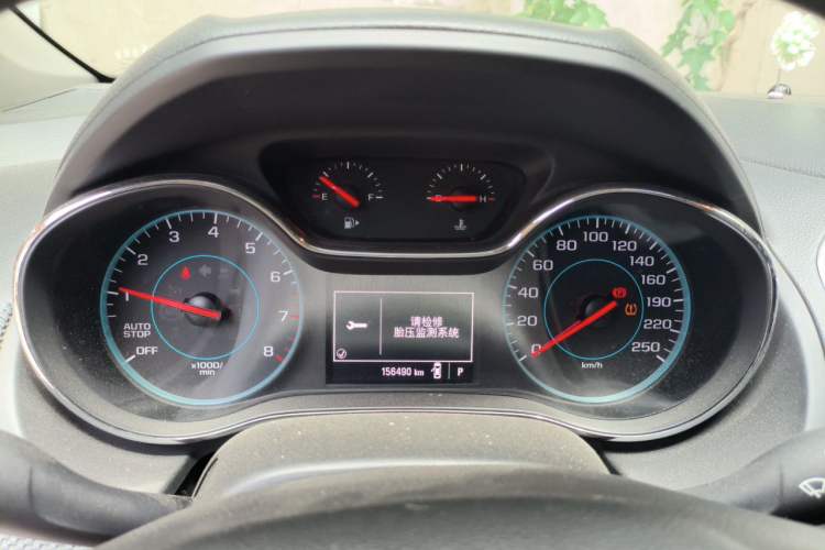 Used Chevrolet Cruze 2018 Hatchback 320 Automatic Pioneer Sunroof Edition Instrument Cluster