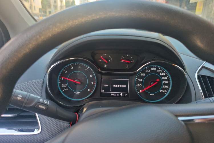 Used Chevrolet Cruze 2018 Hatchback 320 Automatic Pioneer Sunroof Edition Instrument Cluster