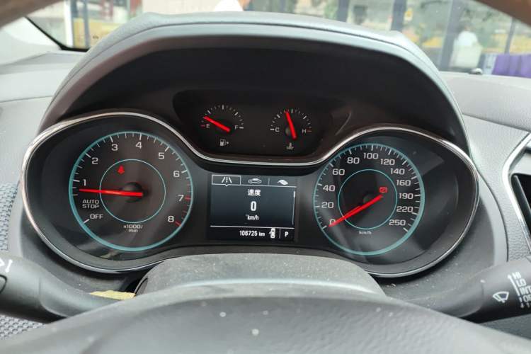 Used Chevrolet Cruze 2018 Hatchback 320 Automatic Pioneer Sunroof Edition Instrument Cluster