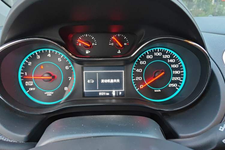 Used Chevrolet Cruze 2018 Hatchback 320 Automatic Pioneer Sunroof Edition Instrument Cluster