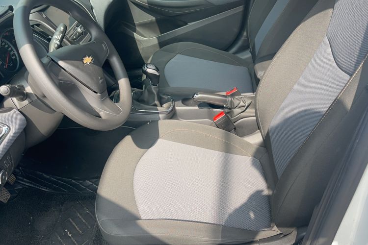 Used Chevrolet Cruze 2018 Revised Version 320 Manual Pioneer Edition Interior 1
