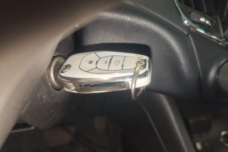 Used Chevrolet Cruze 2018 320 Automatic Pioneer Sunroof Edition Interior 1