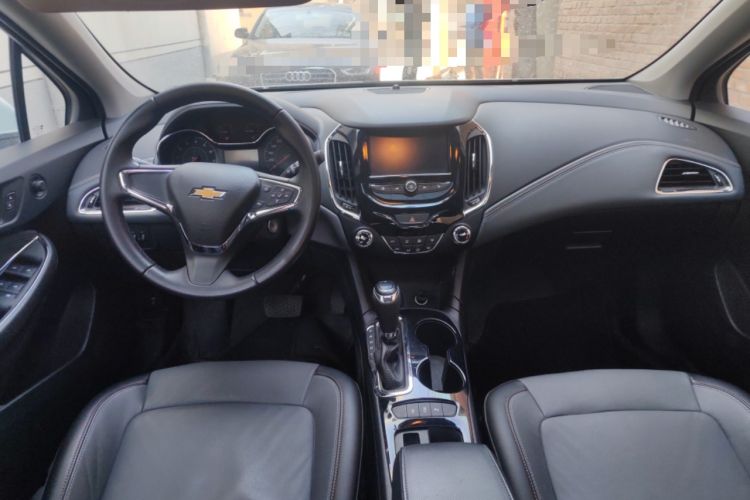 Used Chevrolet Cruze 2018 320 Automatic Xuanfeng Urban Edition Interior 2