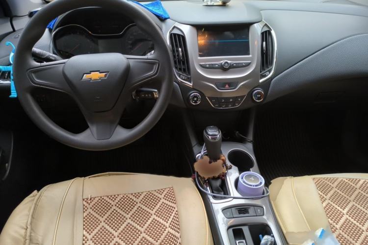 Used Chevrolet Cruze 2018 320 Automatic Pioneer Sunroof Edition Interior 2