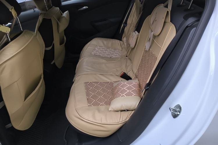 Used Chevrolet Cruze 2018 320 Automatic Pioneer Sunroof Edition Interior 4