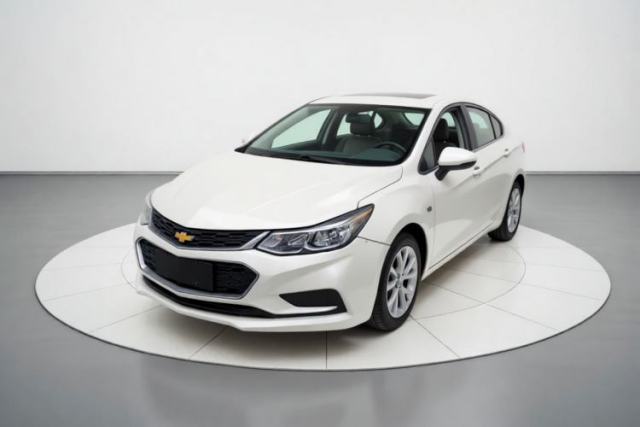 Chevrolet Cruze 2018 Hatchback 320 Automatic Pioneer Sunroof Edition usado