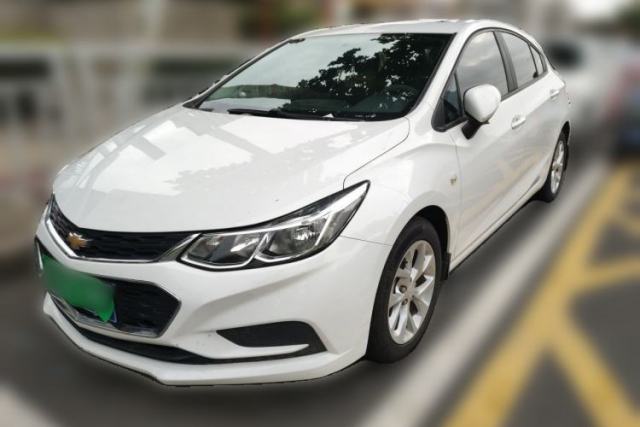 Used Chevrolet Cruze 2018 Hatchback 320 Automatic Pioneer Sunroof Edition