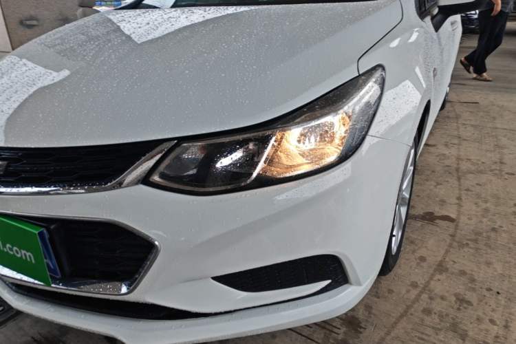 Used Chevrolet Cruze 2018 320 Automatic Pioneer Sunroof Edition Left Front Headlight
