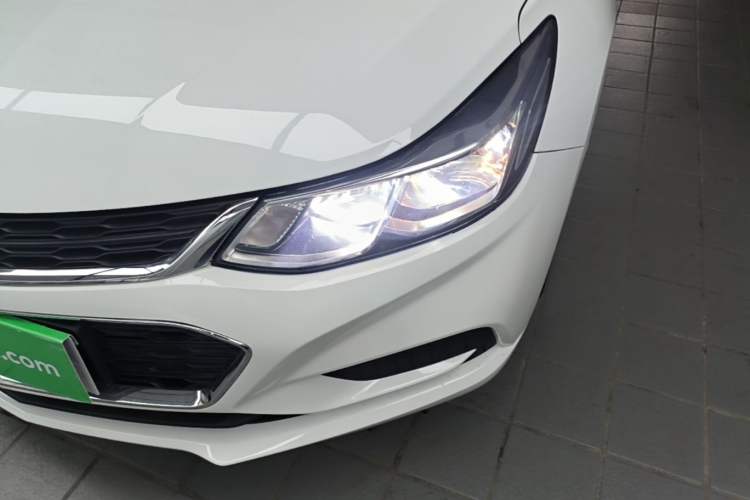 Used Chevrolet Cruze 2018 320 Automatic Pioneer Sunroof Edition Left Front Headlight