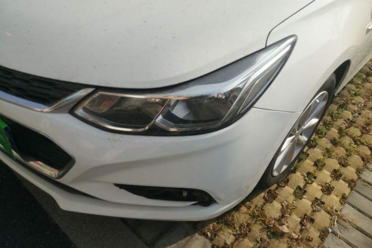 Used Chevrolet Cruze 2018 320 Automatic Pioneer Sunroof Edition Left Front Headlight