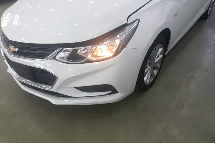 Used Chevrolet Cruze 2018 320 Automatic Pioneer Sunroof Edition Left Front Headlight