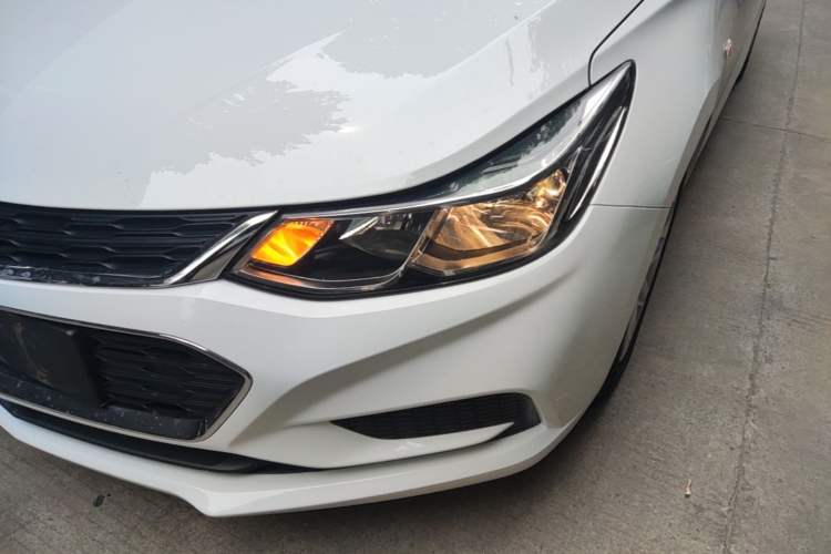 Used Chevrolet Cruze 2018 320 Automatic Pioneer Sunroof Edition Left Front Headlight