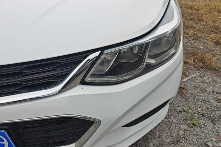 Used Chevrolet Cruze 2018 320 Automatic Pioneer Sunroof Edition Left Front Headlight