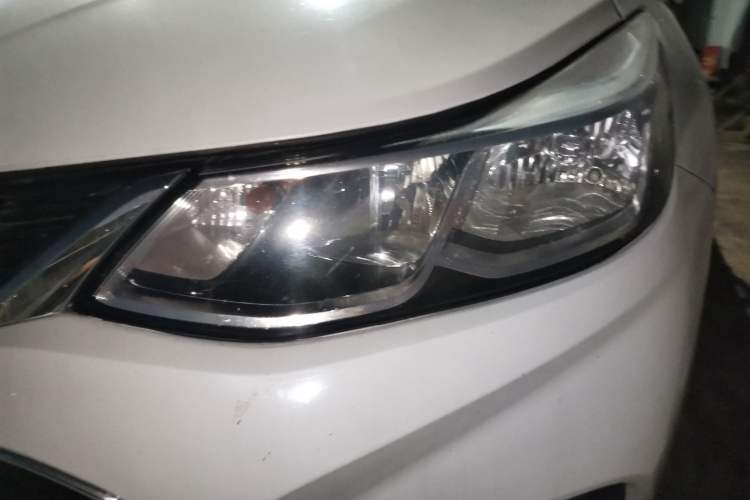 Used Chevrolet Cruze 2018 320 Automatic Pioneer Sunroof Edition Left Front Headlight
