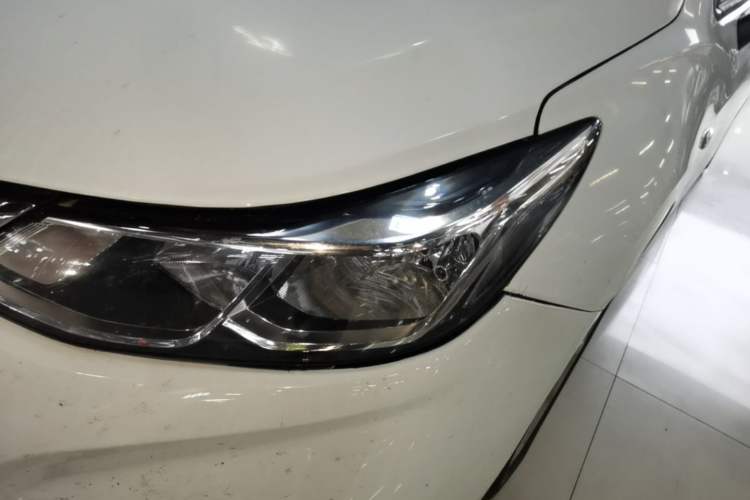 Used Chevrolet Cruze 2018 320 Automatic Pioneer Sunroof Edition Left Front Headlight