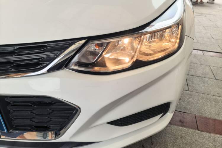 Used Chevrolet Cruze 2018 320 Automatic Pioneer Sunroof Edition Left Front Headlight